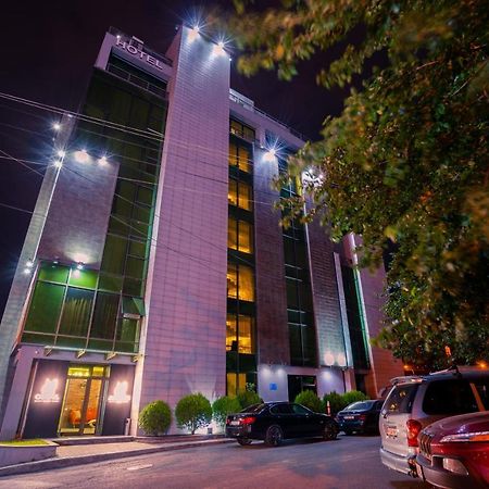 Capitol By Umbrella Hotel Тбилиси Екстериор снимка