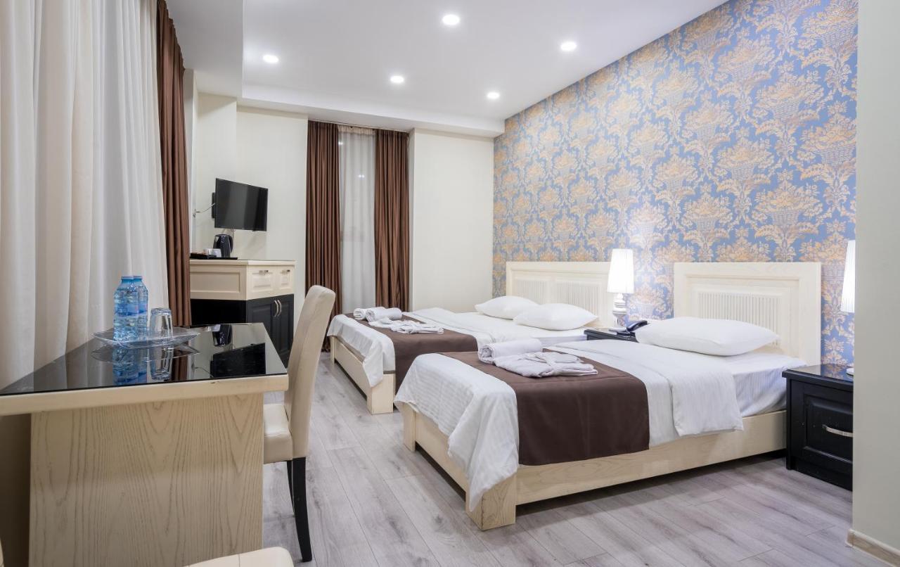 Capitol By Umbrella Hotel Тбилиси Екстериор снимка