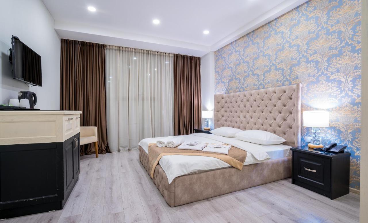 Capitol By Umbrella Hotel Тбилиси Екстериор снимка